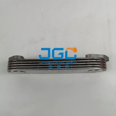 يدعم نظام التبريد المكون من Oil Core Cooler 6D34 شاحنة الديزل الاحتياطية ME033678