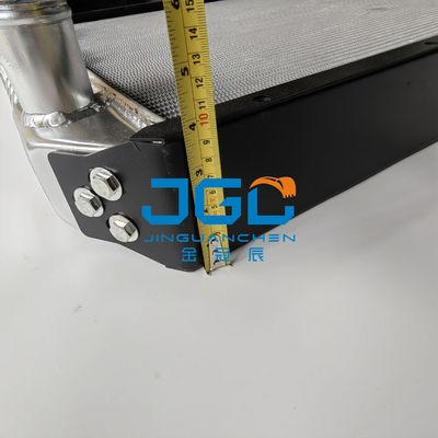أكسسوارات الحفارات E320B ملحقات آلات هندسة المشعاع لخزان المياه