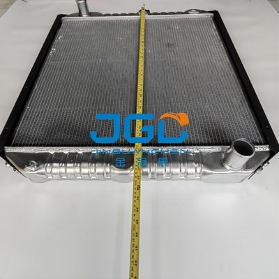 أكسسوارات الحفارات E320B ملحقات آلات هندسة المشعاع لخزان المياه