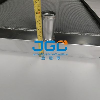 ملحقات آلات البناء ملحقات الحفارات EC130 خزان المياه المبرد