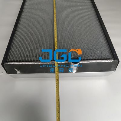 ملحقات آلات البناء ملحقات الحفارات EC130 خزان المياه المبرد