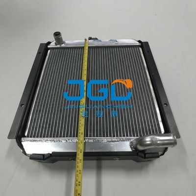 PC50UU PC40-7 خزان المياه المبرد 20T-03-71110 ملحقات حفارة