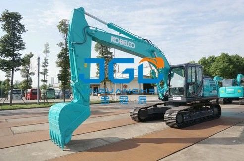SK210 250 260 350LC-10 الحفرة الأمامية والخلفية الزجاج الأمامي المصفوف