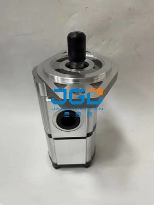 R480LC-9 485 520LC-9 مضخة المروحة المثبتة للحفر 31QB-30120 31QB-30130
