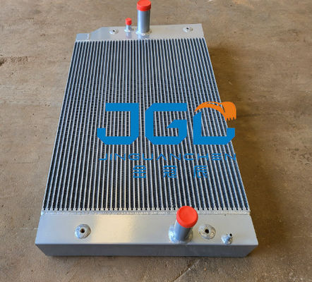 20C0743 المكبر المباشر لبرودة المحرك المكثف الرأسي من الألومنيوم لمعدات تحميل الجرافات OEM LiuGong 856