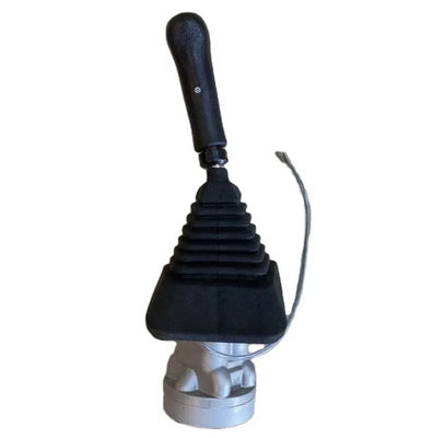 E120B وحدة تحكم صمام القيادة الهيدروليكية الرافعة التشغيلية القيادة Assy